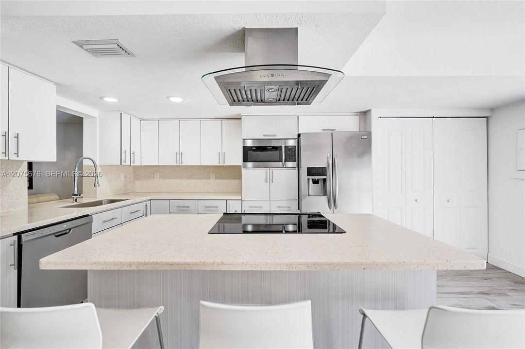 For Rent: $4,100 (3 beds, 2 baths, 1798 Square Feet)