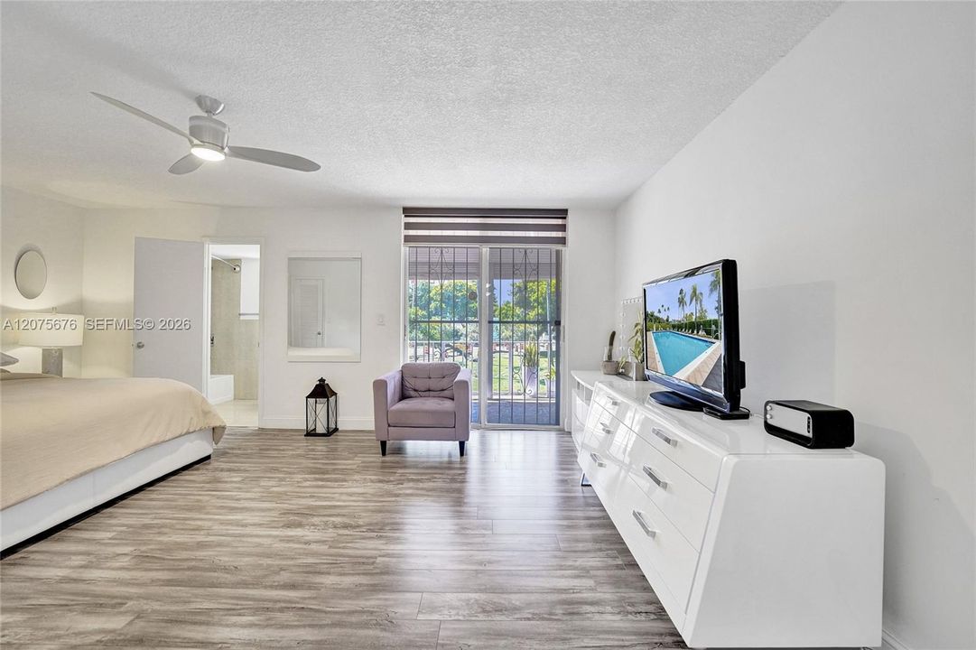 For Rent: $4,100 (3 beds, 2 baths, 1798 Square Feet)