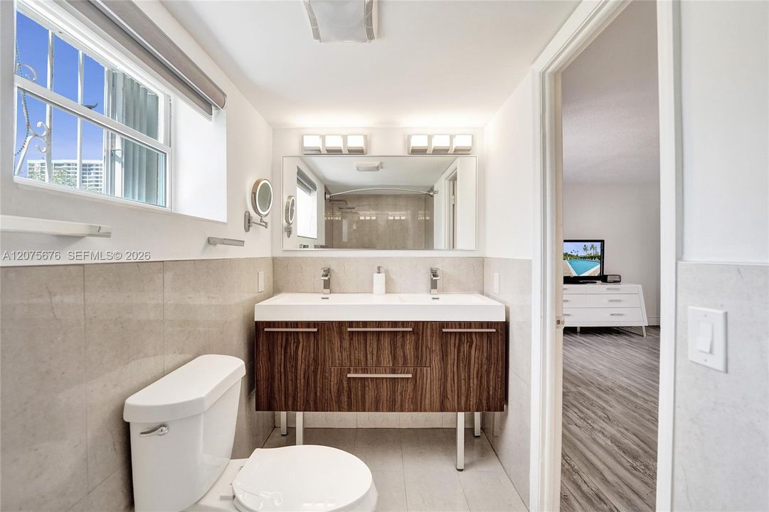 For Rent: $4,100 (3 beds, 2 baths, 1798 Square Feet)