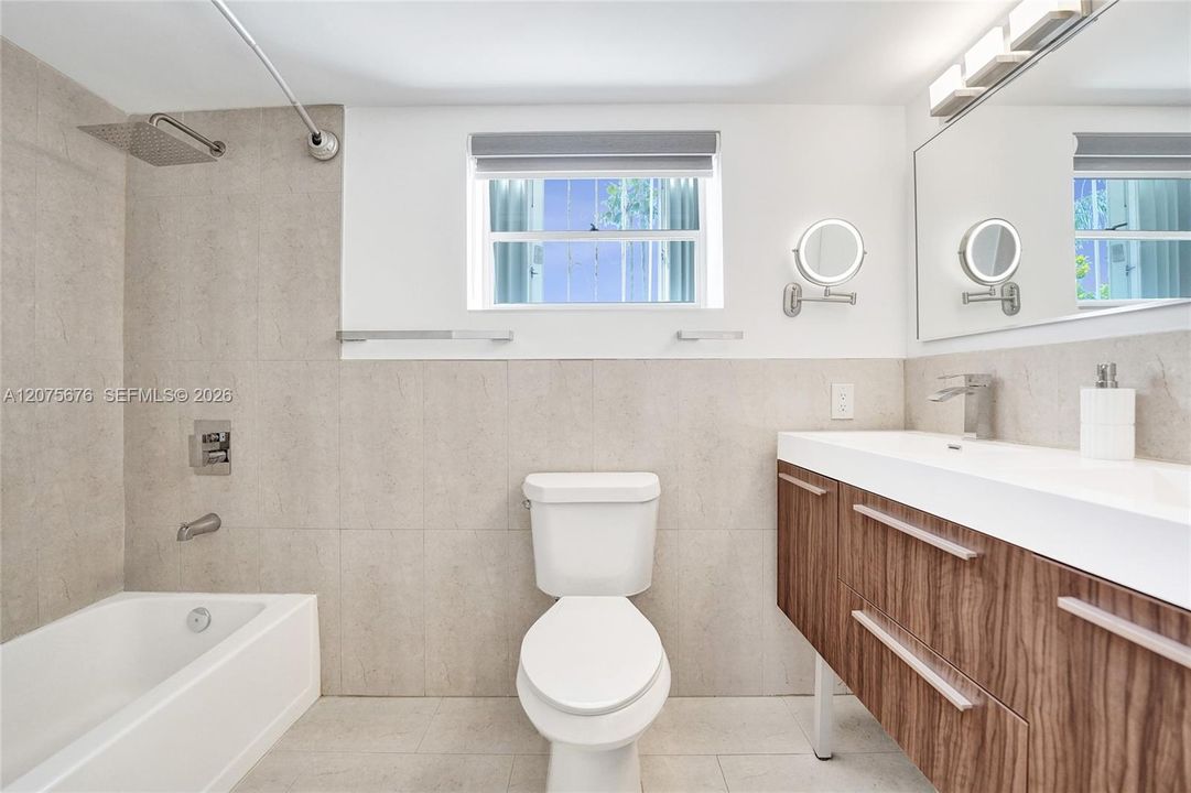 For Rent: $4,100 (3 beds, 2 baths, 1798 Square Feet)