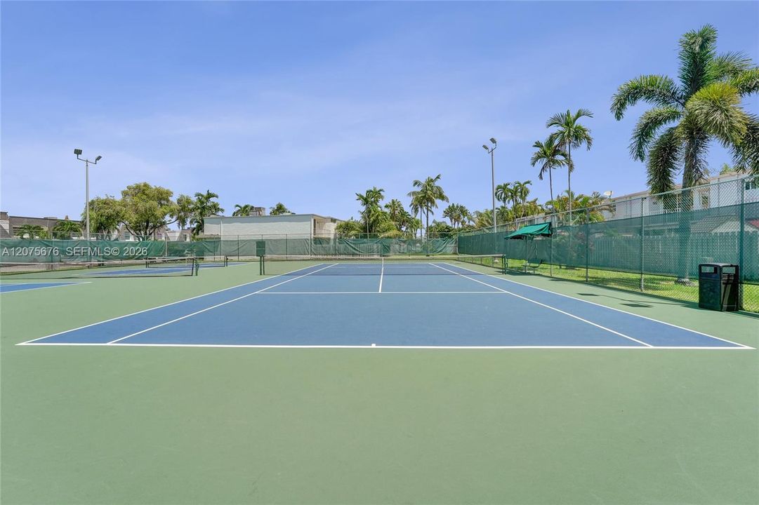 For Rent: $4,100 (3 beds, 2 baths, 1798 Square Feet)