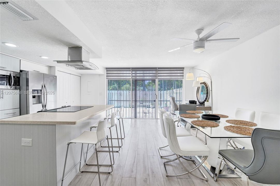 For Rent: $4,100 (3 beds, 2 baths, 1798 Square Feet)