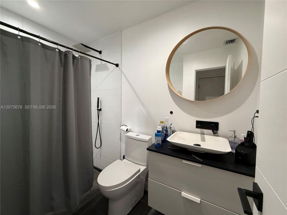 For Sale: $499,000 (3 beds, 2 baths, 999 Square Feet)