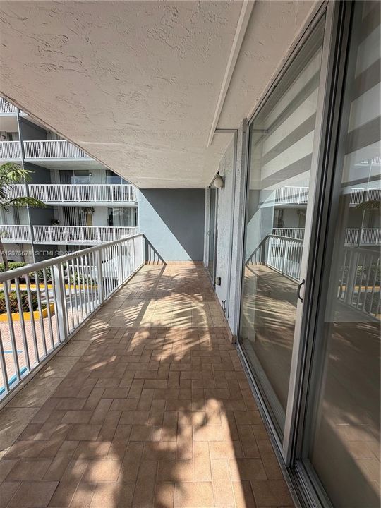 For Rent: $1,900 (1 beds, 1 baths, 604 Square Feet)