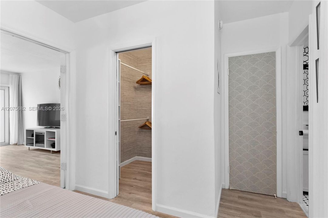 For Rent: $2,100 (0 beds, 1 baths, 470 Square Feet)