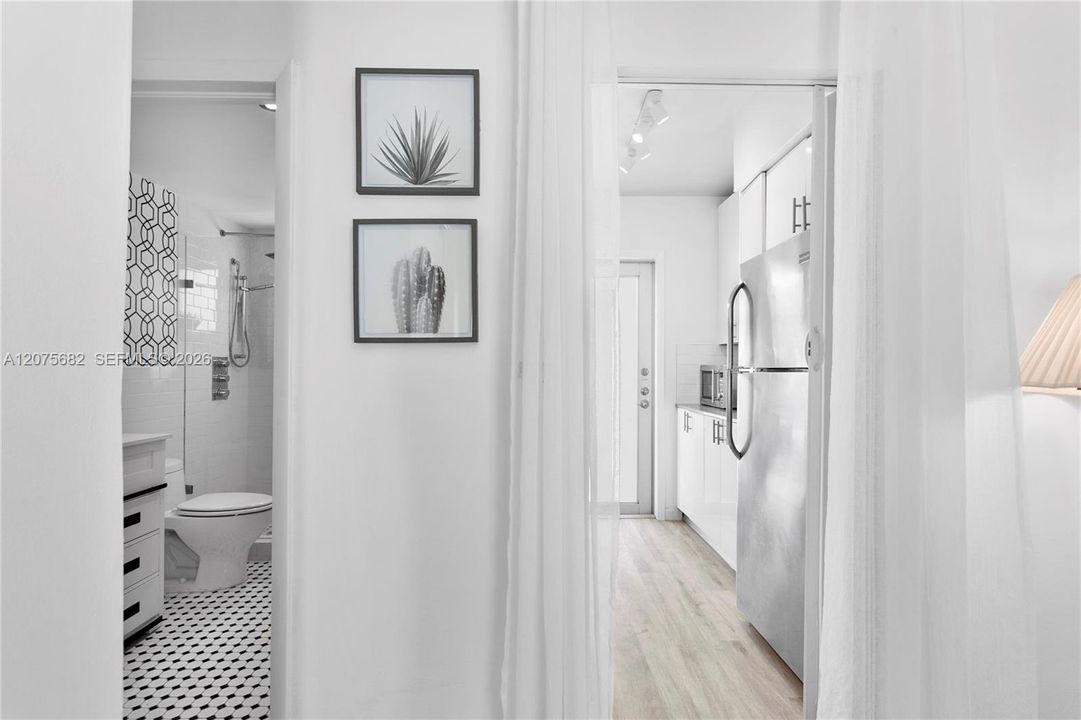 For Rent: $2,100 (0 beds, 1 baths, 470 Square Feet)