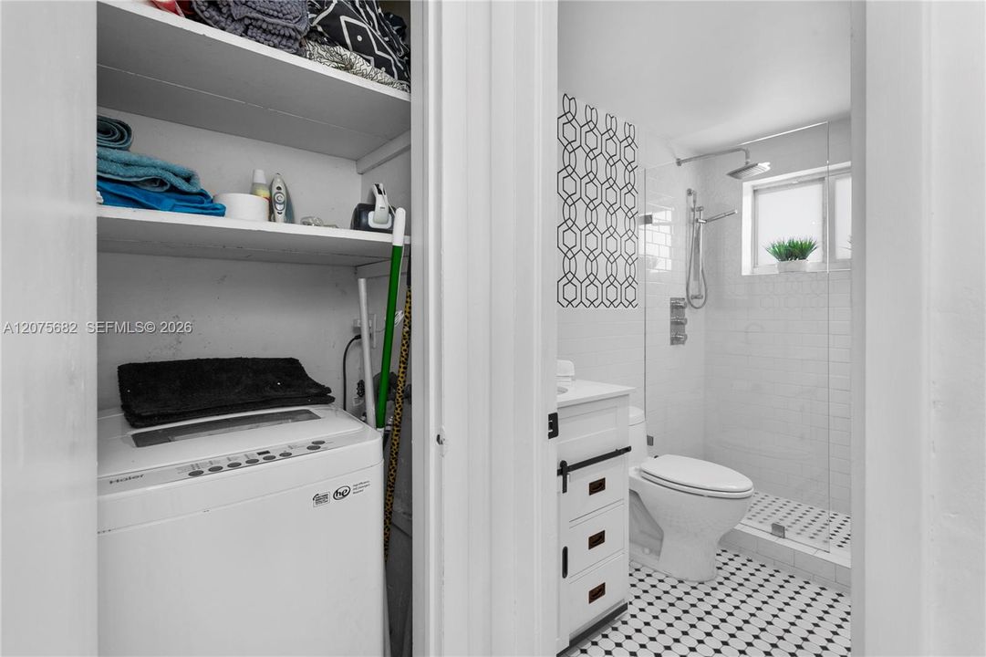 For Rent: $2,100 (0 beds, 1 baths, 470 Square Feet)