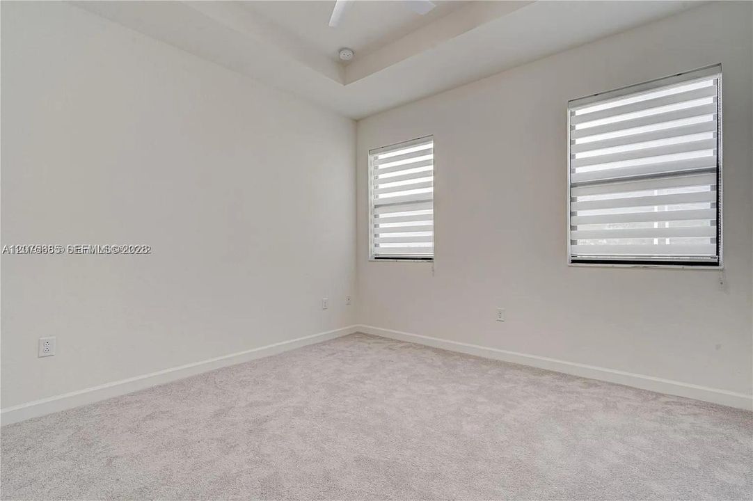 For Sale: $445,000 (3 beds, 2 baths, 1331 Square Feet)