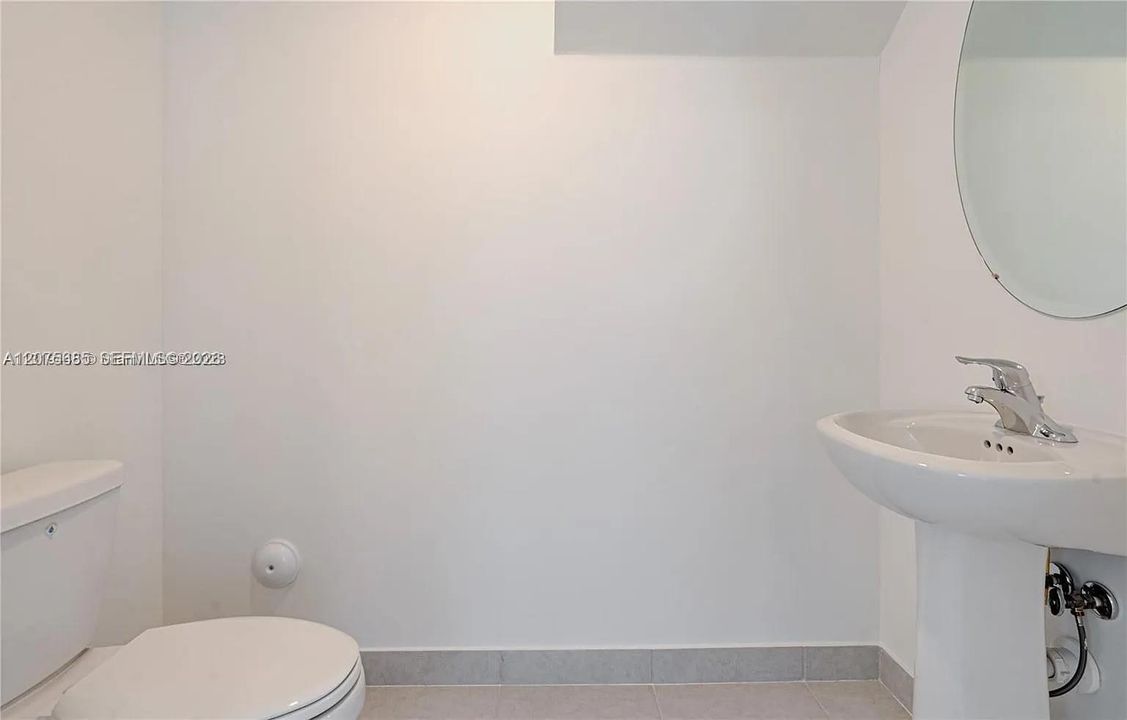 For Sale: $445,000 (3 beds, 2 baths, 1331 Square Feet)