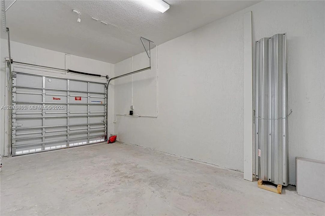 For Sale: $445,000 (3 beds, 2 baths, 1331 Square Feet)