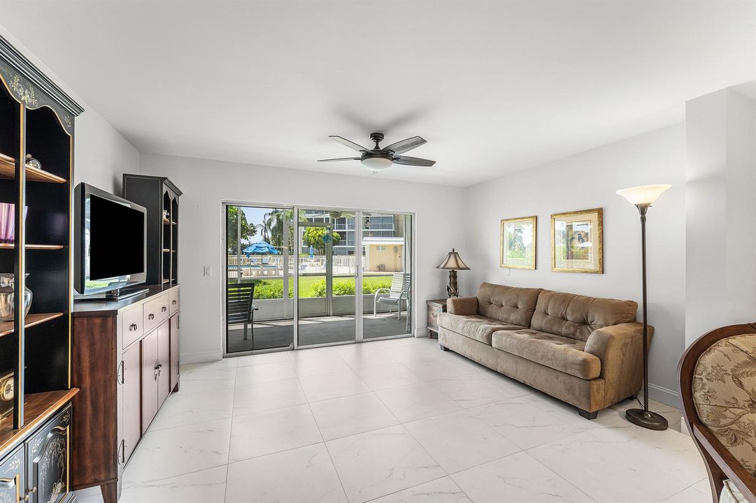 010-250JohnFKennedyDrive-107-Atlantis-FL