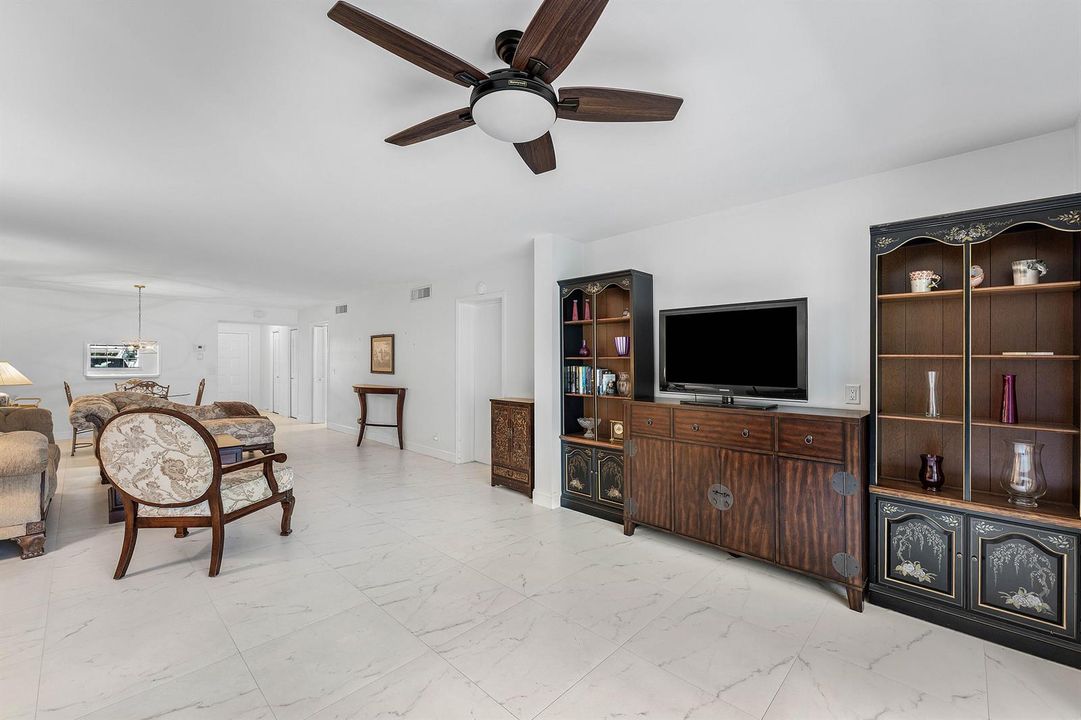 013-250JohnFKennedyDrive-107-Atlantis-FL