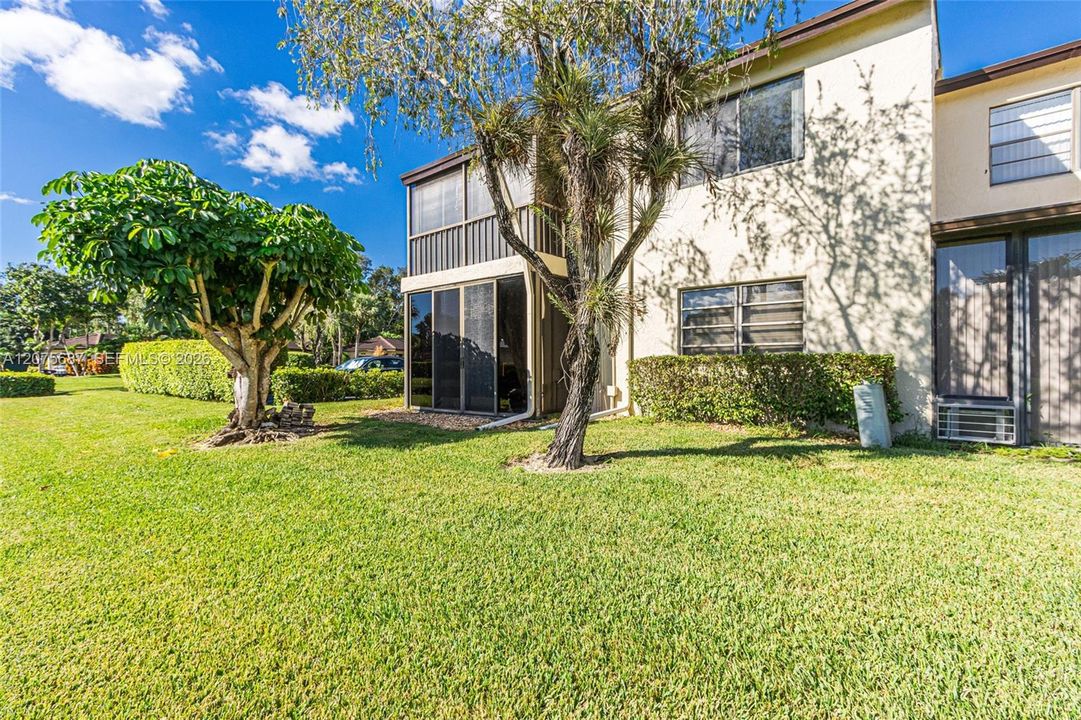En Venta: $235,000 (2 camas, 2 baños, 1216 Pies cuadrados)