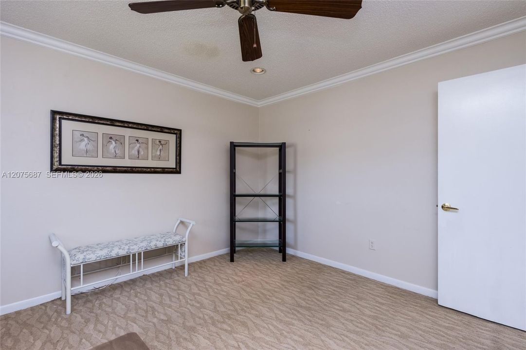 En Venta: $235,000 (2 camas, 2 baños, 1216 Pies cuadrados)