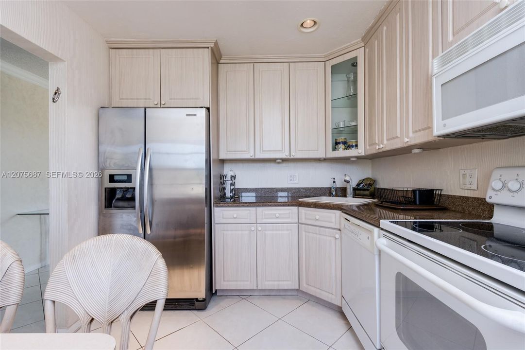 En Venta: $235,000 (2 camas, 2 baños, 1216 Pies cuadrados)