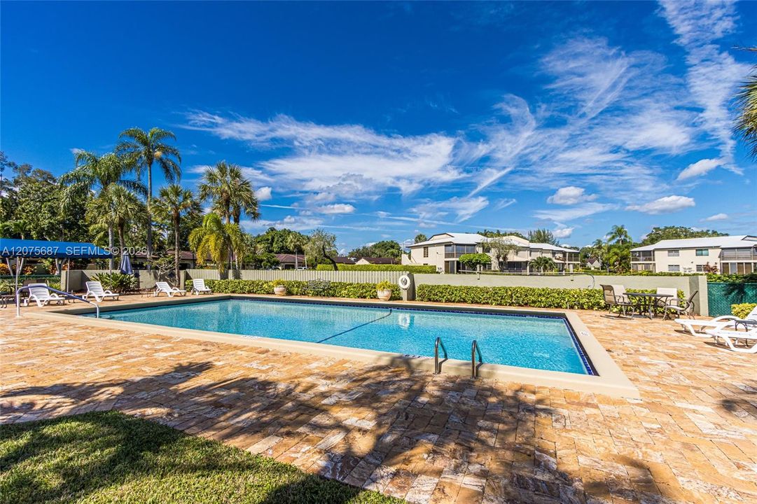 En Venta: $235,000 (2 camas, 2 baños, 1216 Pies cuadrados)