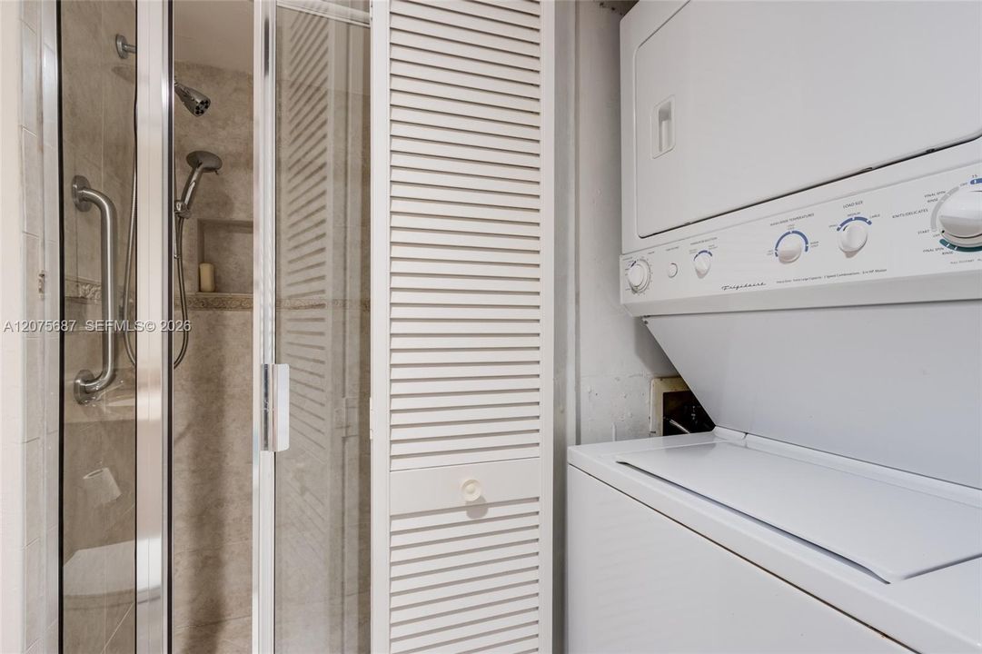 En Venta: $235,000 (2 camas, 2 baños, 1216 Pies cuadrados)