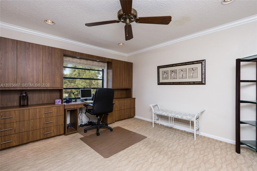 En Venta: $235,000 (2 camas, 2 baños, 1216 Pies cuadrados)