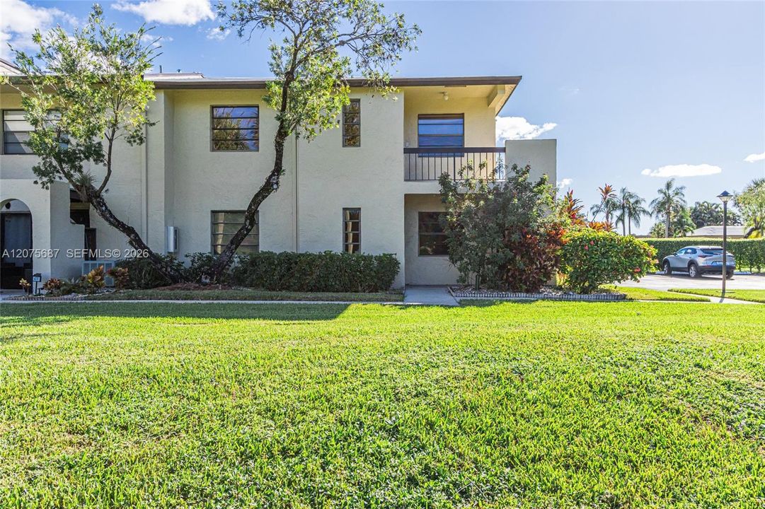 En Venta: $235,000 (2 camas, 2 baños, 1216 Pies cuadrados)