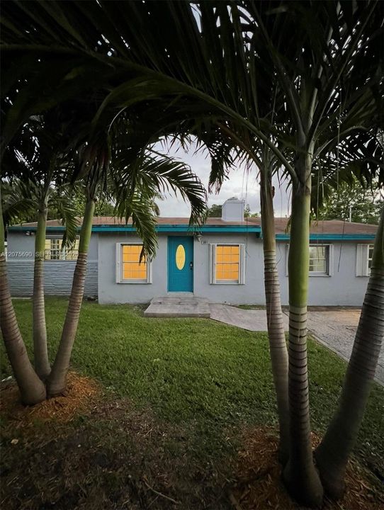 For Rent: $3,800 (3 beds, 2 baths, 2334 Square Feet)