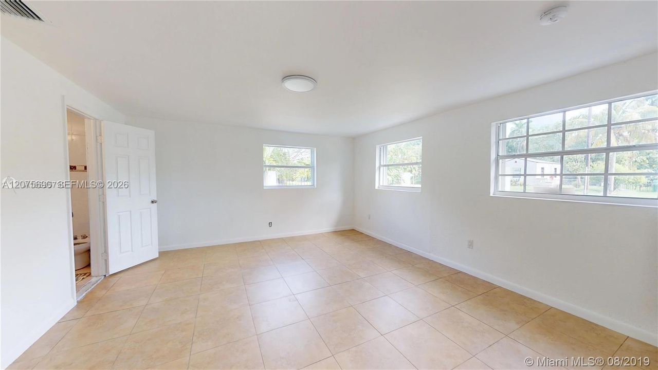 For Rent: $3,800 (3 beds, 2 baths, 2334 Square Feet)