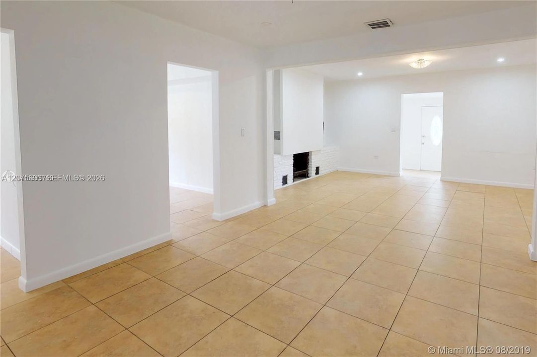 For Rent: $3,800 (3 beds, 2 baths, 2334 Square Feet)