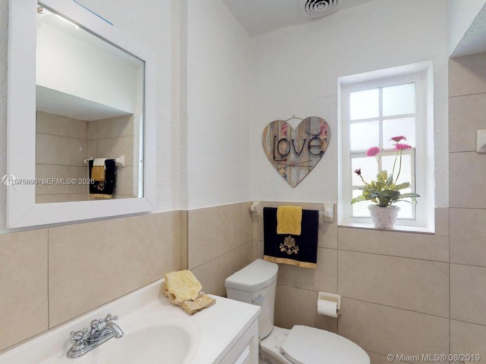 For Rent: $3,800 (3 beds, 2 baths, 2334 Square Feet)