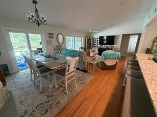 Dining to Kitchen