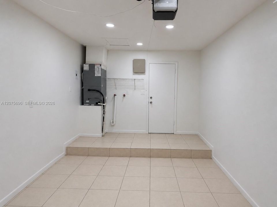 В аренду: $3,800 (3 спален, 2 ванн, 1786 Квадратных фут)
