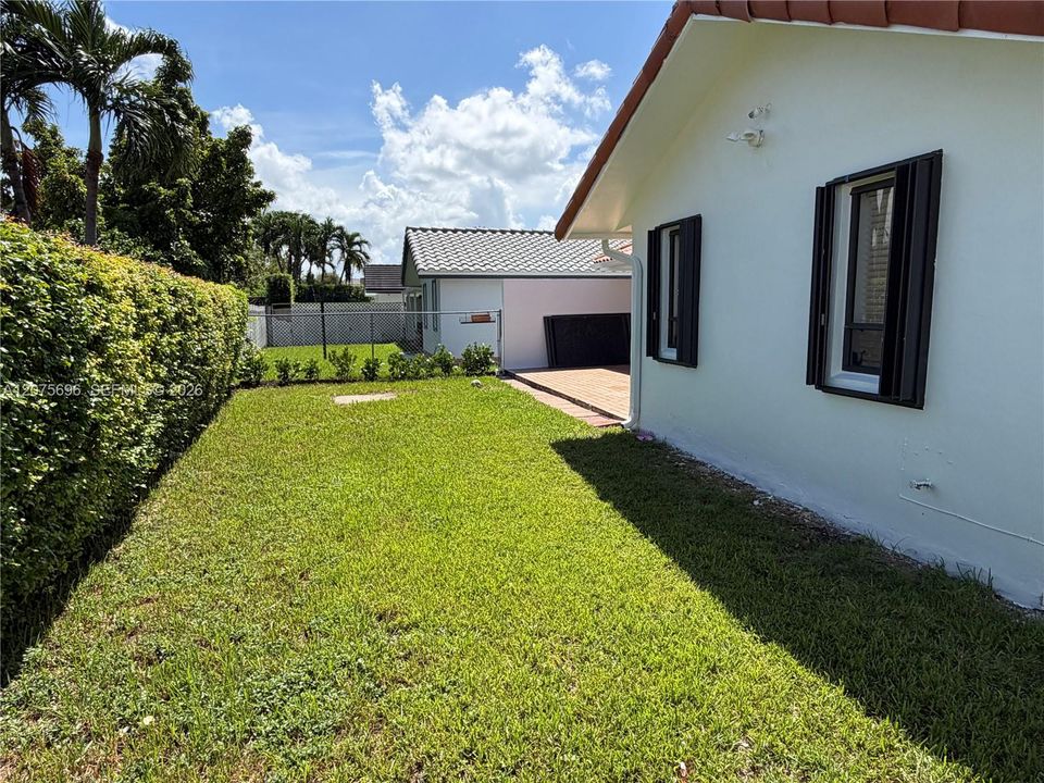 В аренду: $3,800 (3 спален, 2 ванн, 1786 Квадратных фут)
