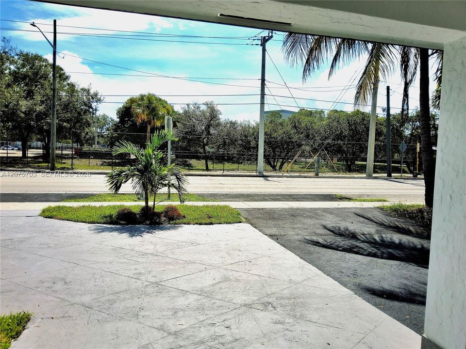 For Sale: $549,000 (4 beds, 3 baths, 1410 Square Feet)