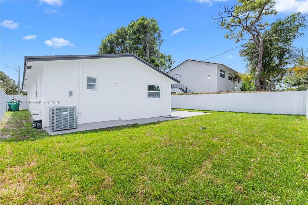 For Sale: $549,000 (4 beds, 3 baths, 1410 Square Feet)