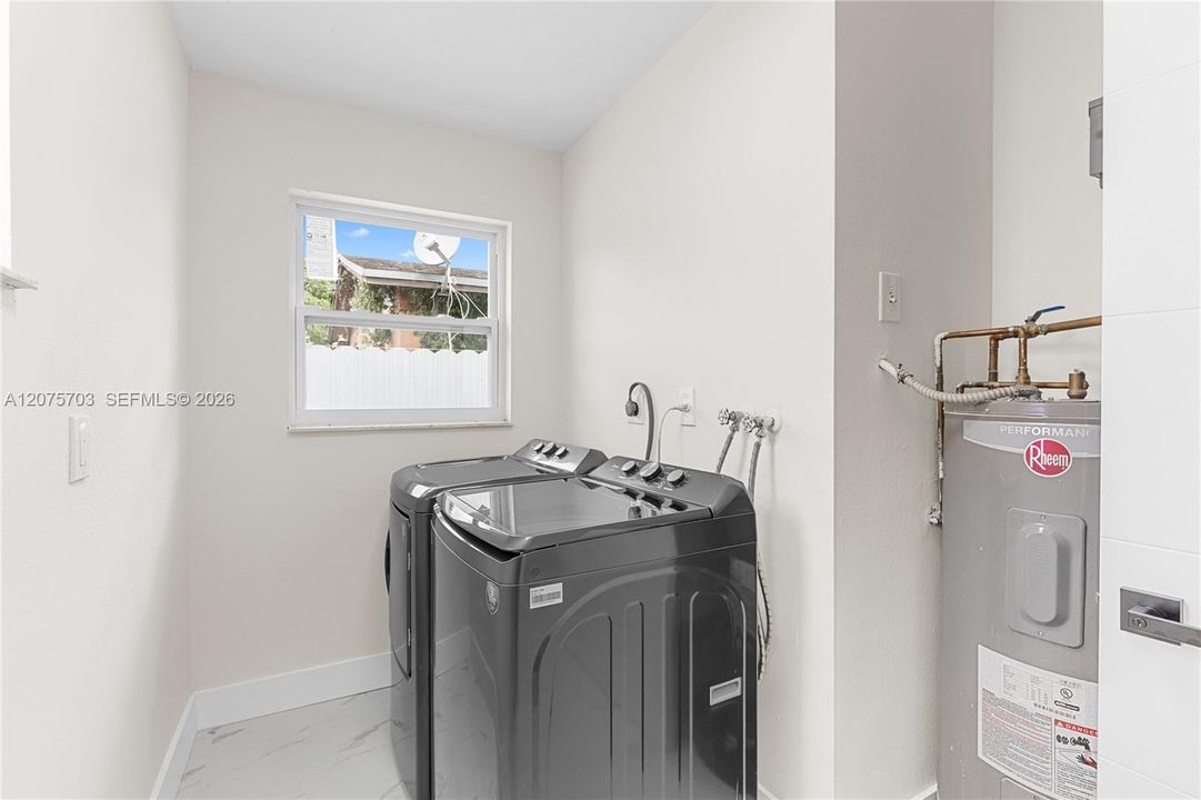 For Sale: $549,000 (4 beds, 3 baths, 1410 Square Feet)