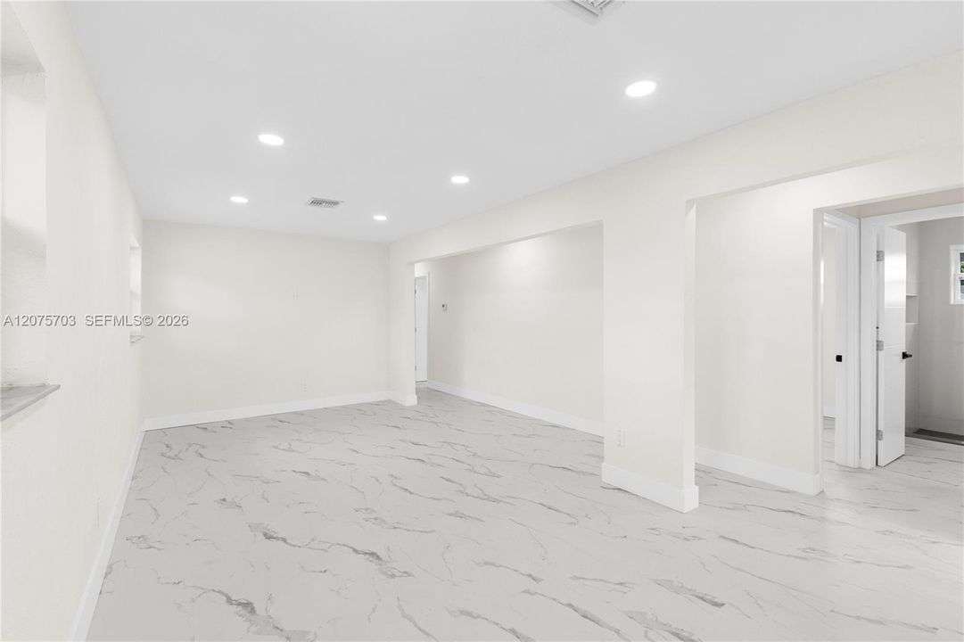For Sale: $549,000 (4 beds, 3 baths, 1410 Square Feet)