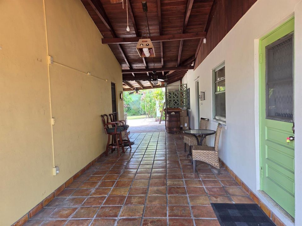704-Carport