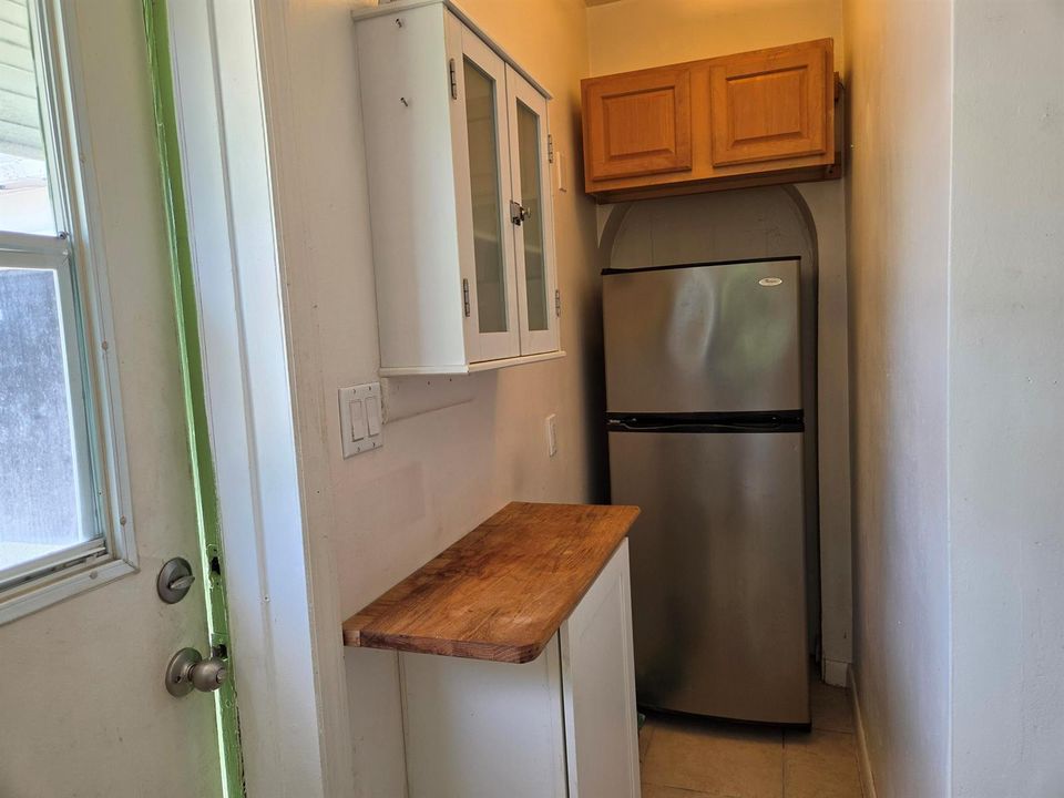 704-Unit3Kitchenette