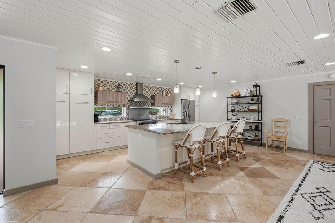 2 Island Rd 017