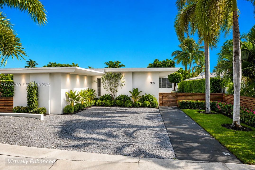 For Sale: $3,800,000 (3 beds, 2 baths, 2760 Square Feet)