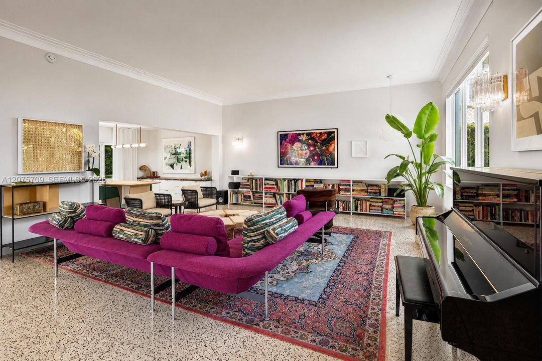 For Sale: $3,800,000 (3 beds, 2 baths, 2760 Square Feet)