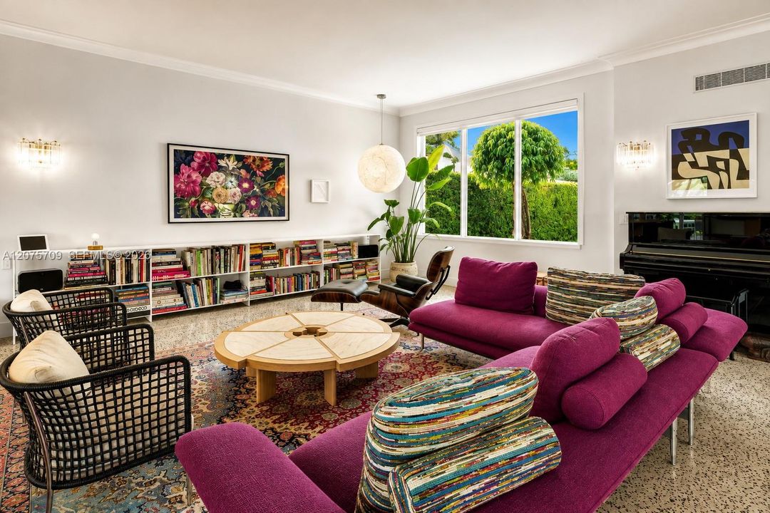 For Sale: $3,800,000 (3 beds, 2 baths, 2760 Square Feet)