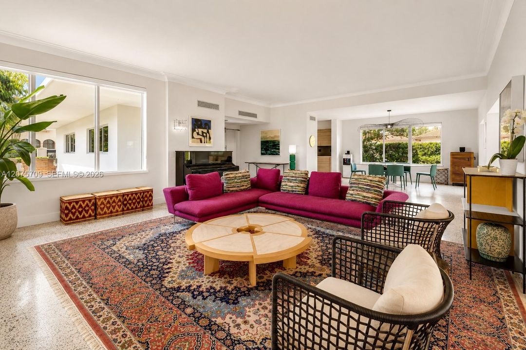 For Sale: $3,800,000 (3 beds, 2 baths, 2760 Square Feet)