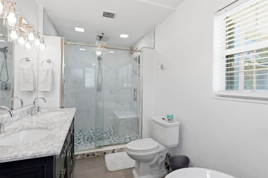 13_Primary_Bath