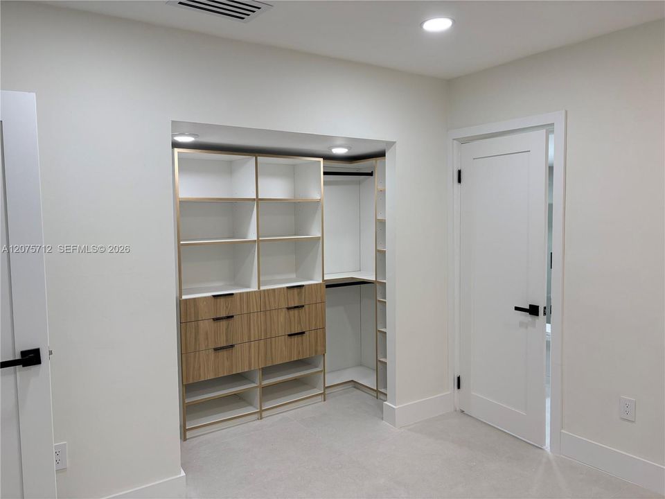 En Venta: $869,000 (2 camas, 2 baños, 1190 Pies cuadrados)