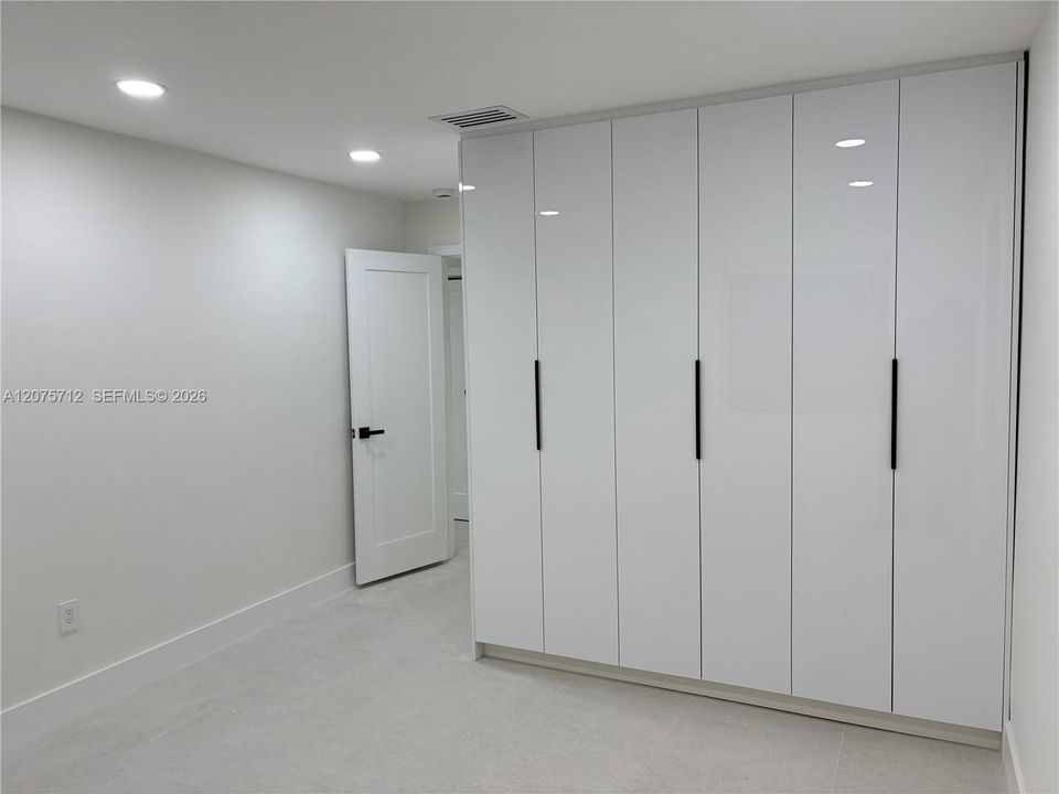 En Venta: $869,000 (2 camas, 2 baños, 1190 Pies cuadrados)