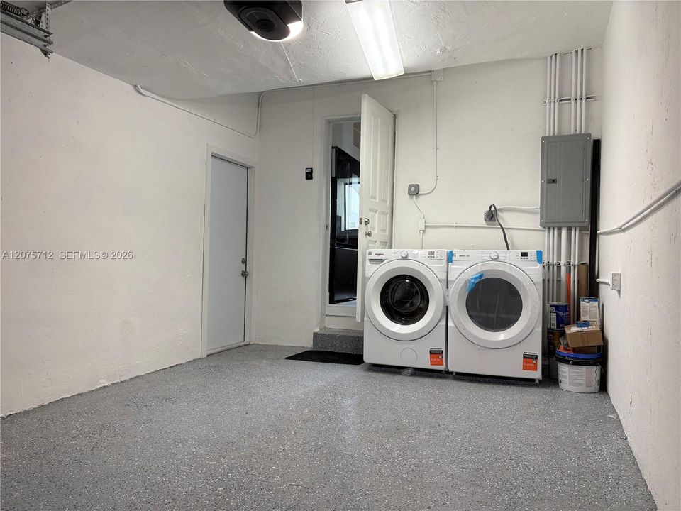 En Venta: $869,000 (2 camas, 2 baños, 1190 Pies cuadrados)