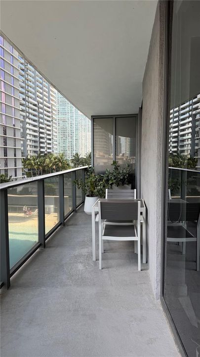 На продажу: $850,000 (2 спален, 2 ванн, 1048 Квадратных фут)