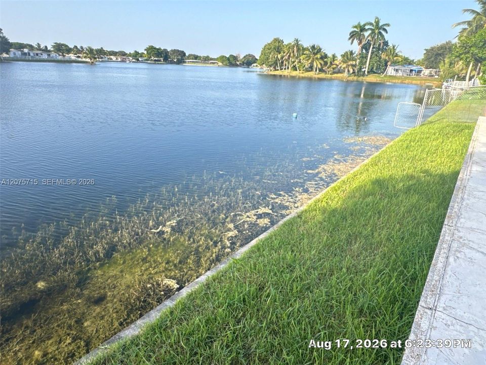 For Sale: $589,900 (4 beds, 2 baths, 1949 Square Feet)