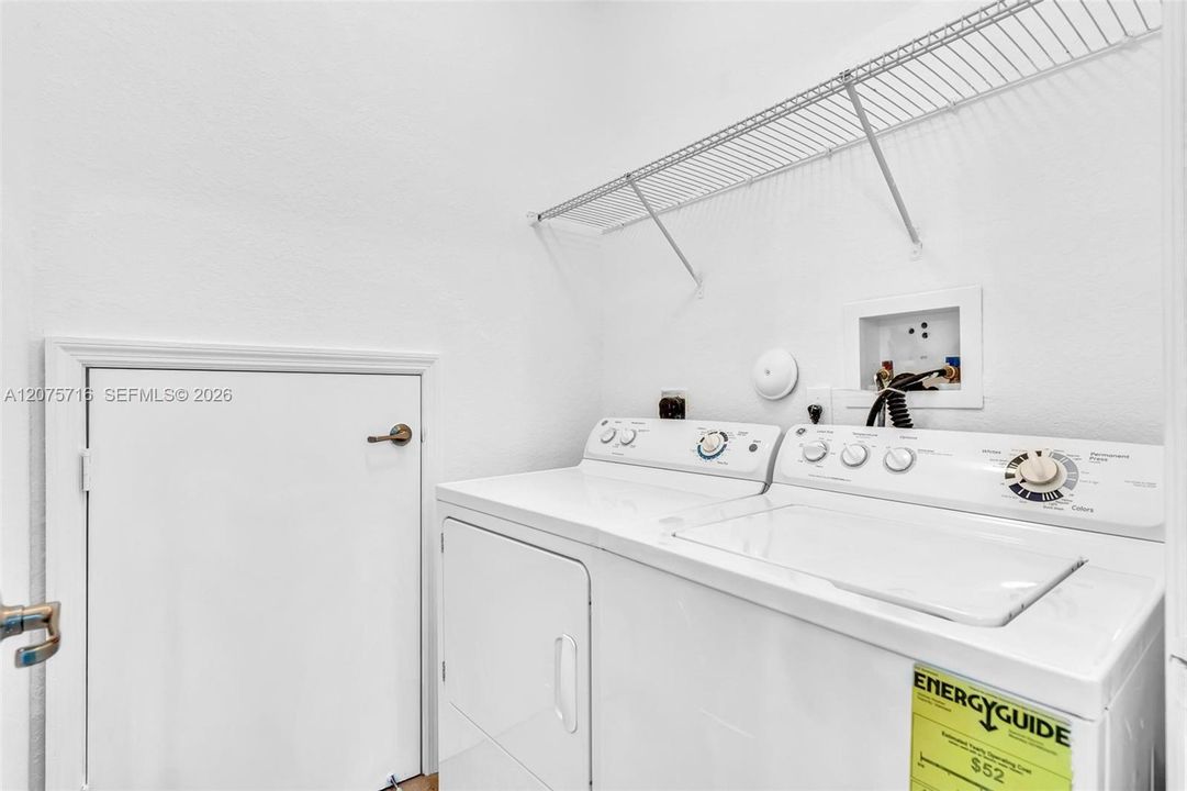 На продажу: $399,900 (3 спален, 2 ванн, 1514 Квадратных фут)