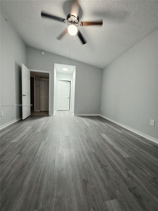 For Rent: $2,400 (2 beds, 2 baths, 1091 Square Feet)