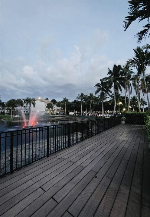 For Rent: $2,400 (2 beds, 2 baths, 1091 Square Feet)